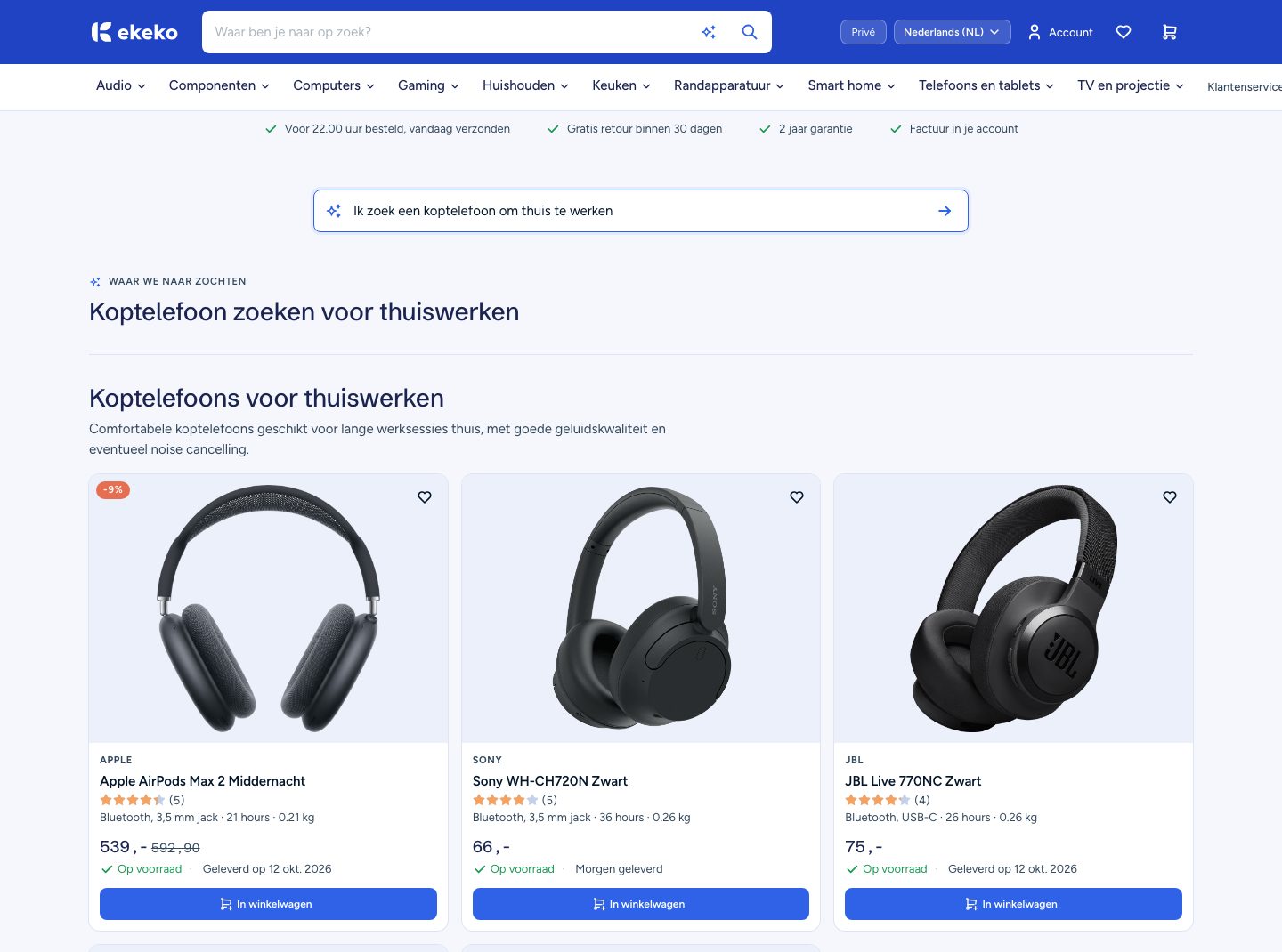 De winkelassistent beantwoordt de vraag naar een koptelefoon om thuis te werken met passende producten.